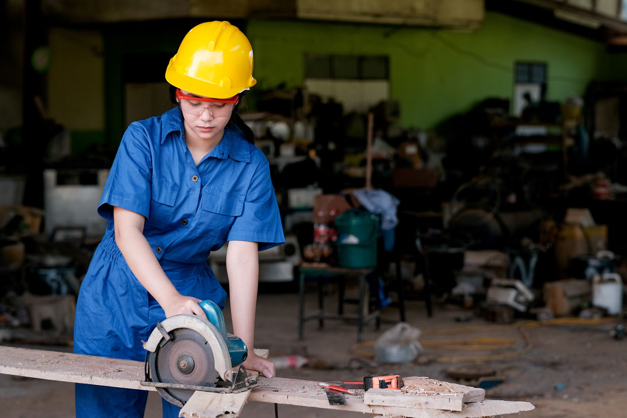 asian-technician-girl-with-blue-uniform-and-yellow-2022-01-19-00-22-47-utc.jpg